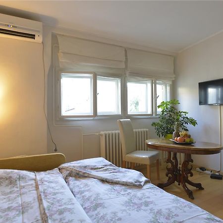 Apartamento Downtown Dell Arte Novi Sad Exterior foto